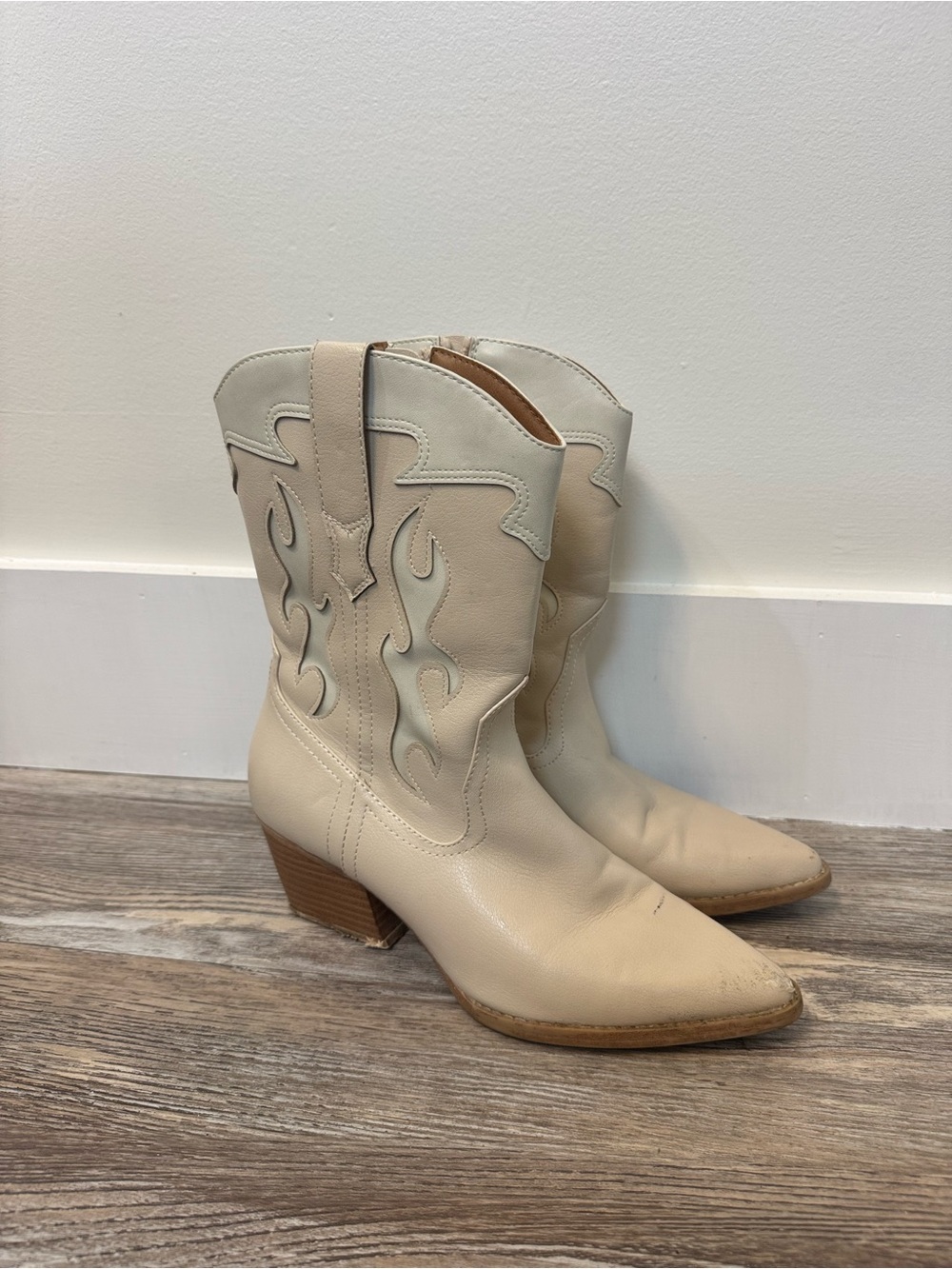 Women's Cream Western Ankle Boots - Stylish Cowboy Heel - Picture 1 of 4